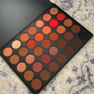 ❤️ SOLD ❤️ Morphe: 35O2 Palette